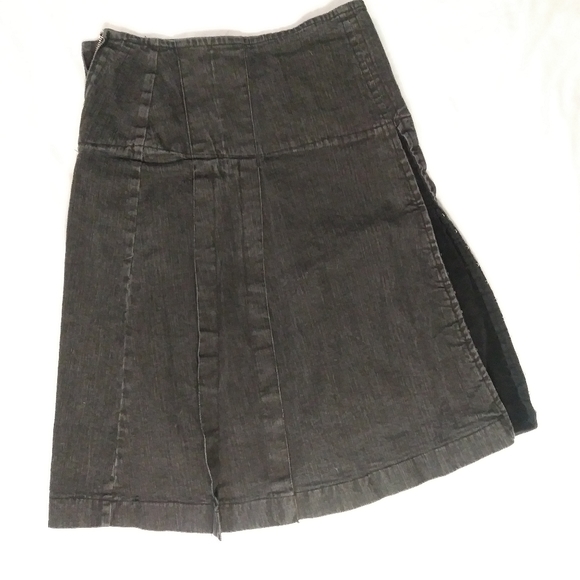 Denim raver skirt w adjustable detailing - Picture 2 of 5